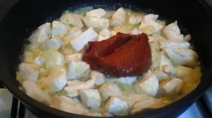 Макароны с куриным филе и соусом | Все сразу на сковороде