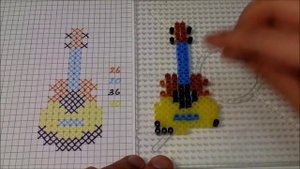 Термомозаика.  Гитара из термомозаики.