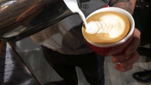 Базовые элементы латте арт - розетта. Питчинг. Как рисовать на кофе? | Latte Art - rosetta