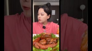 КИТАЙЦЫ ЕДЯТ НА КАМЕРУ!!! ????