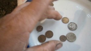 КЛАД !!!! КЛАД  старых монет под дряхлыми полами  дома