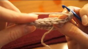 Как связать крючком митенки (двусторонний узор). Митенки без шва (справятся даже начинающие)