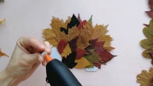 ПОДЕЛКИ на тему ОСЕНЬ - ЁЖИК из листьев / АППЛИКАЦИЯ из листьев / ПОДЕЛКА из природного материала