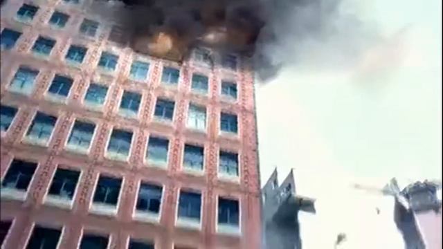 Современная девушка - прогулка по Нью-Йорку смотреть онлайн