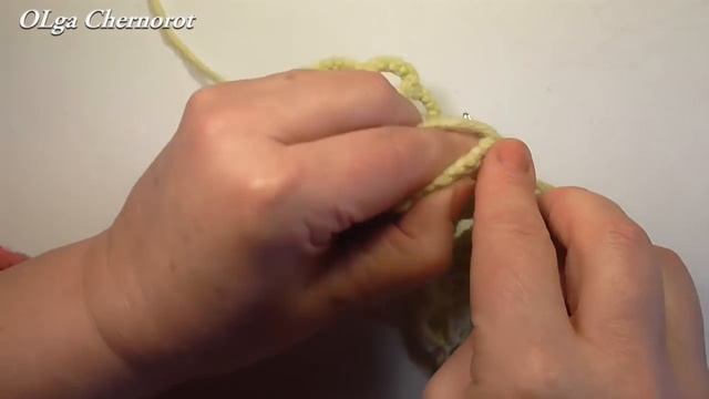 Накидка на плечи с шикарными кистями  Ажурное украшение на плечи смотреть онлайн