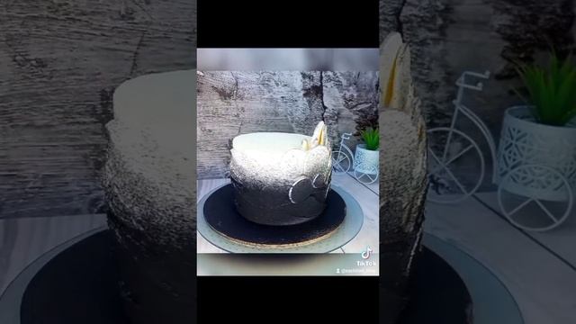 Стильный торт с шоколадным велюром