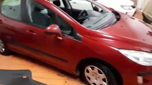 Установка лобового стекла Peugeot 308