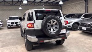 TOYOTA FJ CRUISER 2023