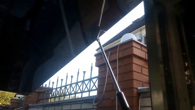 Как правильно установить газовые упоры（амортизаторы）на не автомобильную ляду. смотреть онлайн