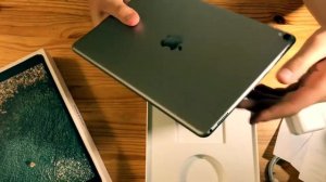 Распаковка iPad Pro 10.5 (2017) Обзор