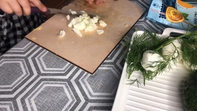 Крабовый салат смотреть онлайн