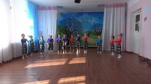 Ансамбль "Карамельки" танец "Конфетки"