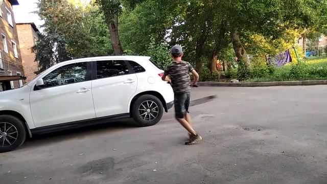 как делают трюки на трюковых самакатах