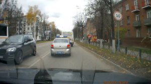 Вот как надо пропускать полицию