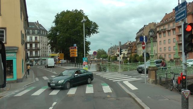 driver view Viking tour bus ride from Kehl, Germany to Barrage Vauban in Strasbourg France (2 of 2) смотреть онлайн