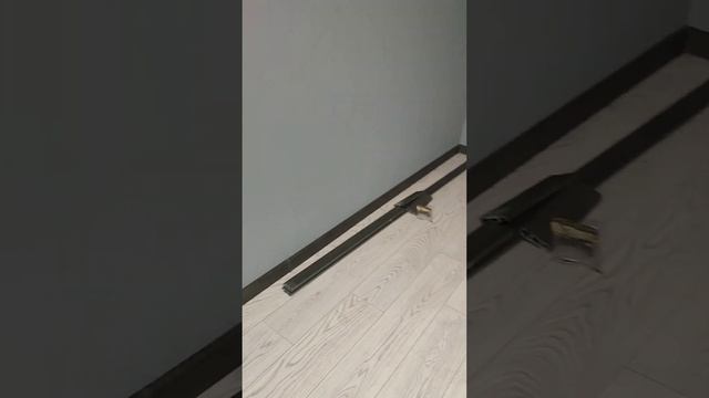 поклейка обоев настилка линолеума и установка плинтусов установка розеток и выключателей.г Кемерово смотреть онлайн