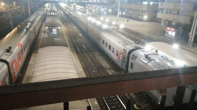 Электровоз ЭП1М 590 с поездом №062Ч Москва-Нальчик. смотреть онлайн