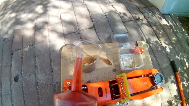 Что заливают внутрь домкрата китайские производители, 2018 год. Что внутри, то и снаружи. Ужетравит смотреть онлайн