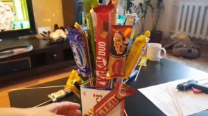 Сладкий букет из шоколадок своими руками