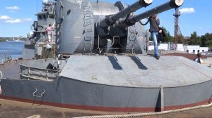 На борту эсминца БЕСПОКОЙНЫЙ