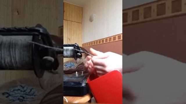 Как прясть собачью шерсть. Часть 2 смотреть онлайн