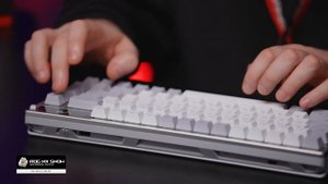 Один USB-адаптер. Два устройства | Руководство по подключению ROG Omni Receiver