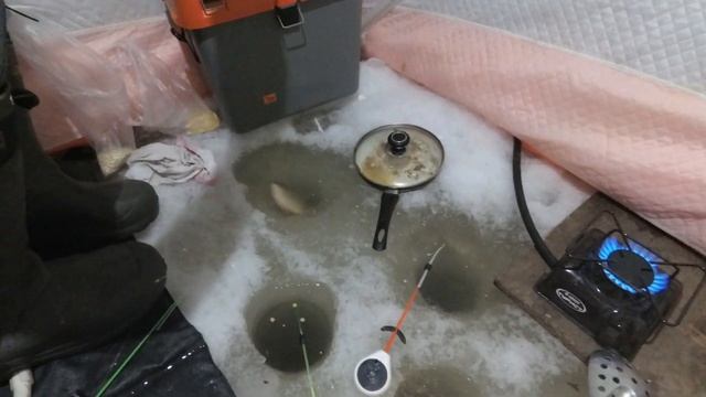 Оз. Уелги. Рыбалка в ночь с 11 на 12 марта!!! Зимняя рыбалка на карася в ночь!