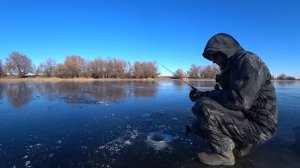 Ловля Леща на дедовскую снасть. Рыбалка по первому льду в Астрахани