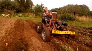 Самодельный трактор #1 - копание картошки