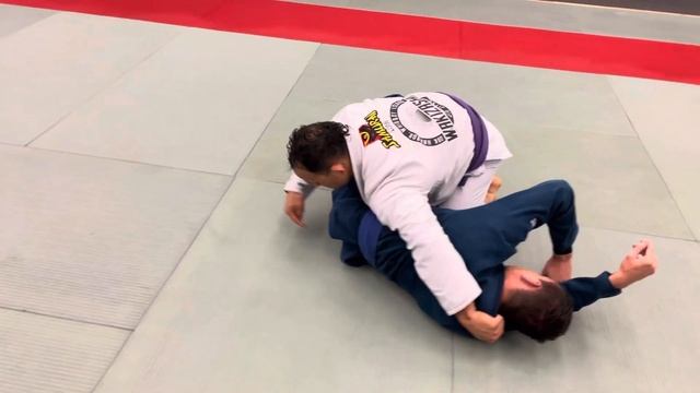 Half Guard - Gi - Berimbolo (T) смотреть онлайн