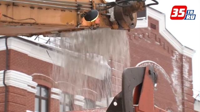 Более 50 тысяч кубометров снега вывезено с улиц Череповца за неделю снегопадов смотреть онлайн