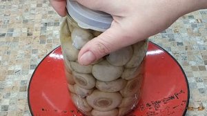 2 рецепта маринованных шампиньонов к Новому году. Вкуснейшие маринованные шампиньоны быстро и прост