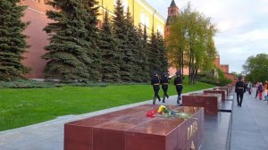 Почетный караул закончил несение службы на посту № 1. А что потом?