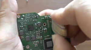 Черный экран.  При запуске идёт проверка всех дисков и зависает. Можно быстро починить!