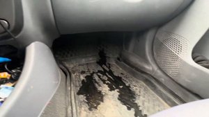 Хендай акцент вода на пассажирском коврике тема наболевшая