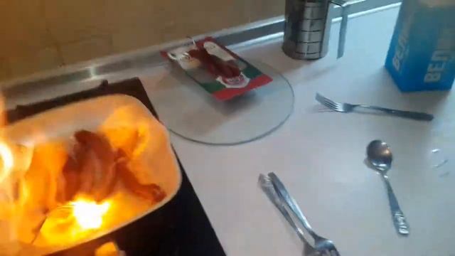 Жаренные охотничьи колбаски на спирту смотреть онлайн