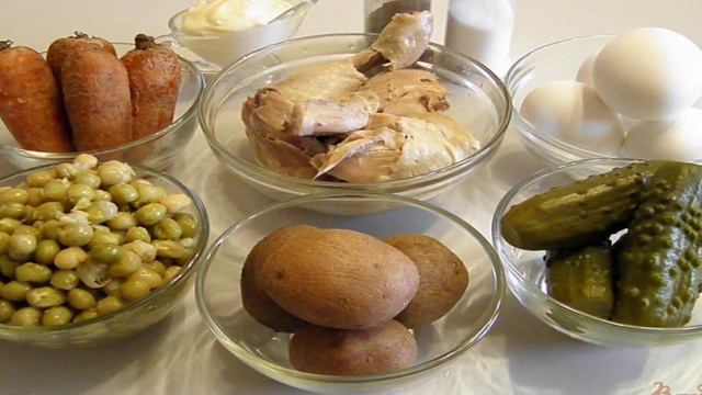 Салат Столичный с курицей