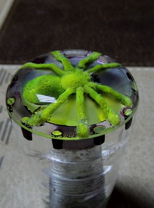 Как сделать паучка в оргстекле.