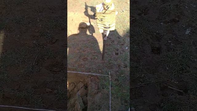 Как капать мёрзлую землю смотреть онлайн