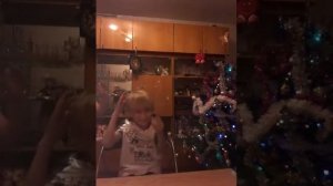 Привязывать меня к стулу  жесть пытаем меня