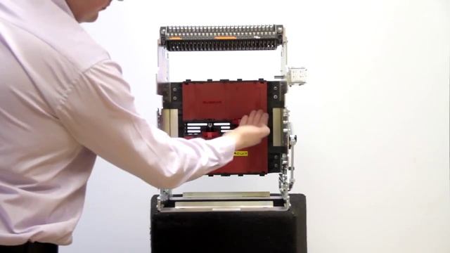 Инструкция по выкатыванию и вкатыванию воздушного автоматического выключателя Hyundai смотреть онлайн