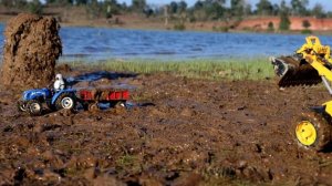 Играем в грязи, прыгаем в воду