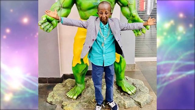 Самая странная пара в мире: Модель с огромными бёдрами полюбила парня втрое меньше себя! смотреть онлайн