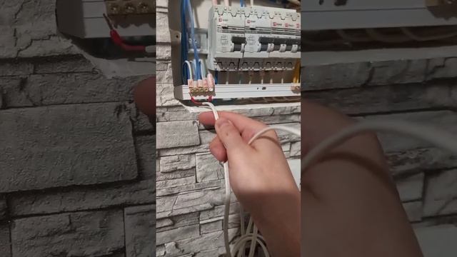 Выбивает автомат смотреть онлайн