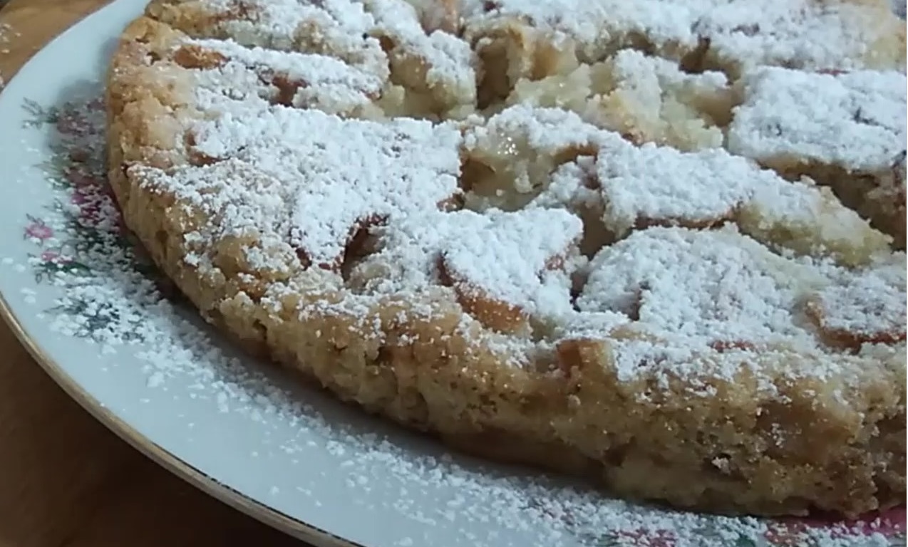 Печем ленивый крестьянский грушевый пирог.mp4 смотреть онлайн