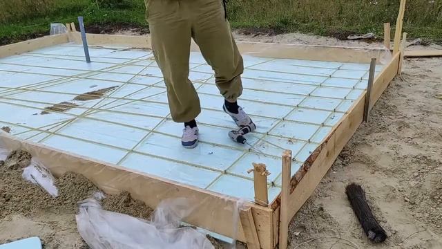 Фундамент для бани 5х3 за 27000 т.р///Foundation slab for a bathhouse 5x3 meters. смотреть онлайн