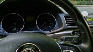 Как поднять дворники на VW. Сервисное положение дворников стеклоочистителя.