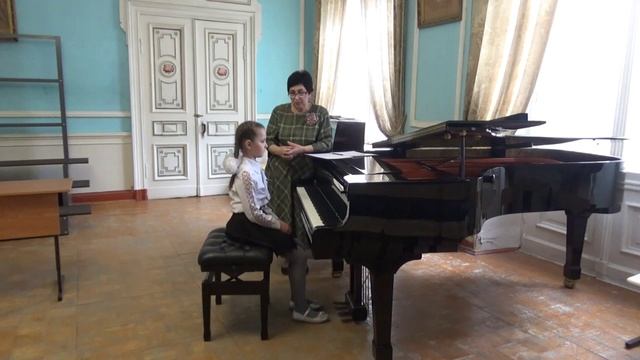 Показательный урок 19.04.2023
в классе преподавателя Харламовой В.М.
