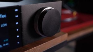 Cambridge Audio EVO 150 на стиле: усилитель и стример в одном корпусе