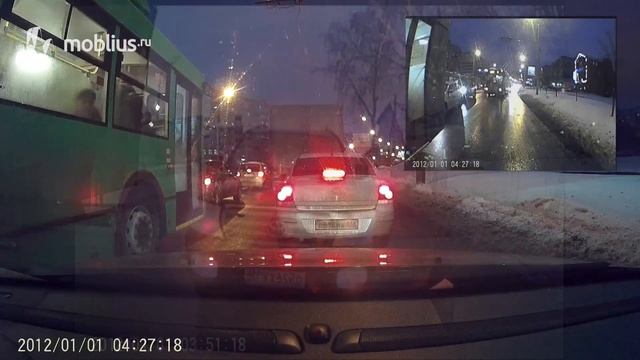 Пример записи с 2-х камер видеорегистратора ParkCity DVR HD 475 (день и ночь) смотреть онлайн